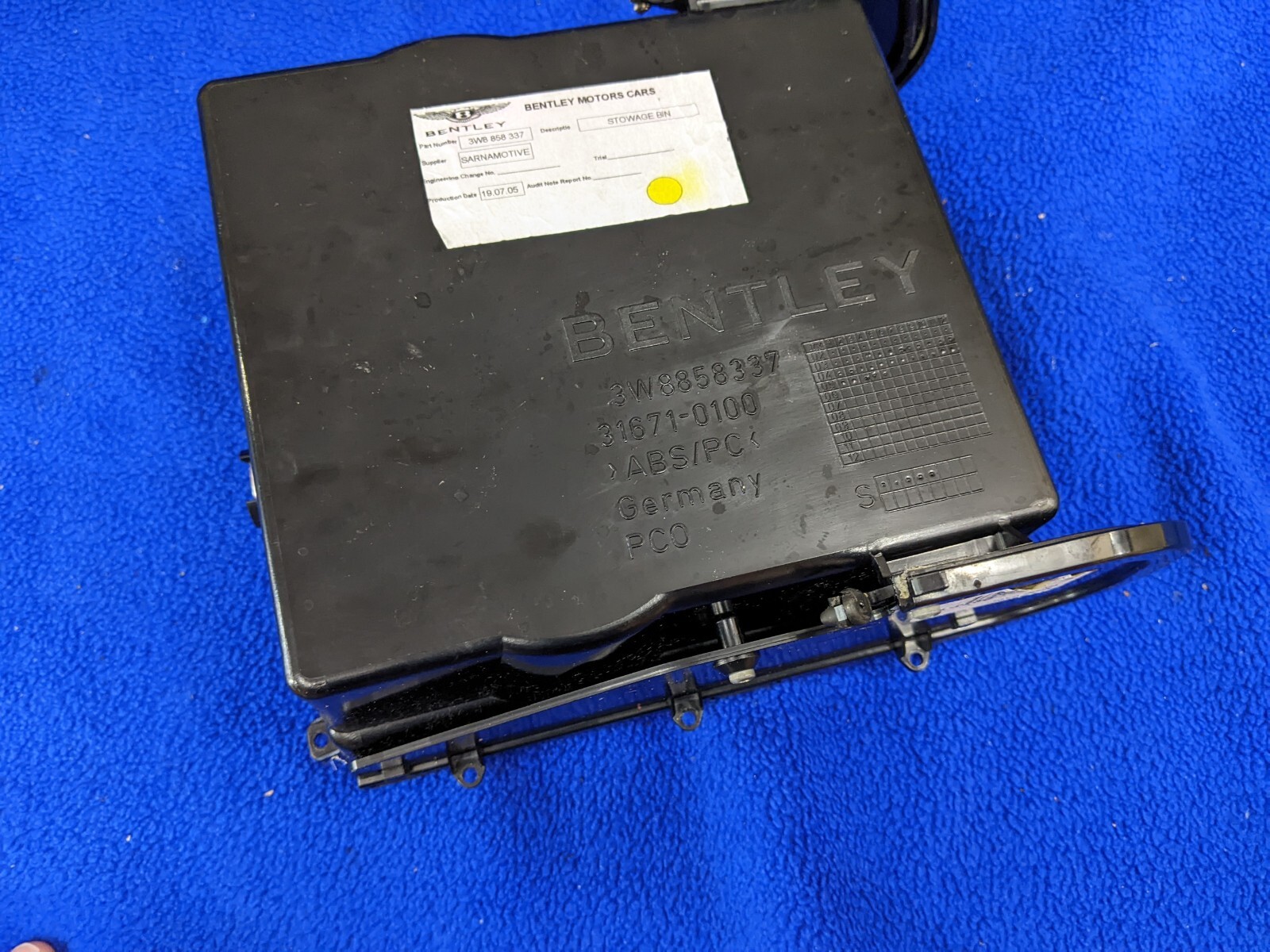 tray center console front Bentley CONTINENTAL FLYING SPUR cubby compartment oem