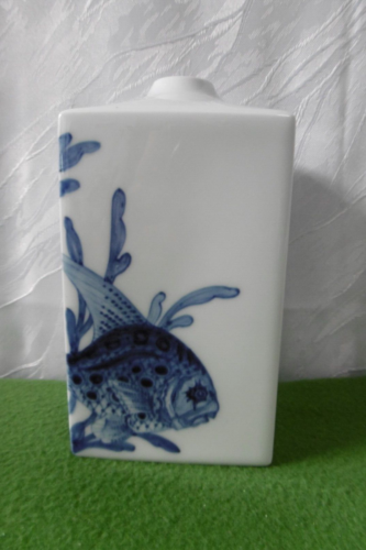 Meissen formschöne viereckige Vase Blue Treasures Form Cosmopolitan 1.Wahl Top !