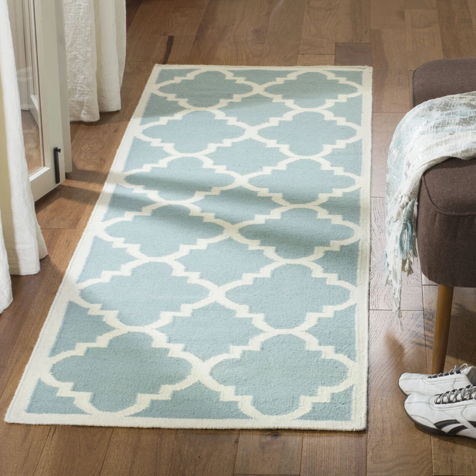 SAFAVIEH Dhurries DHU633C Light Blue / Ivory Rug - Image 3 of 4
