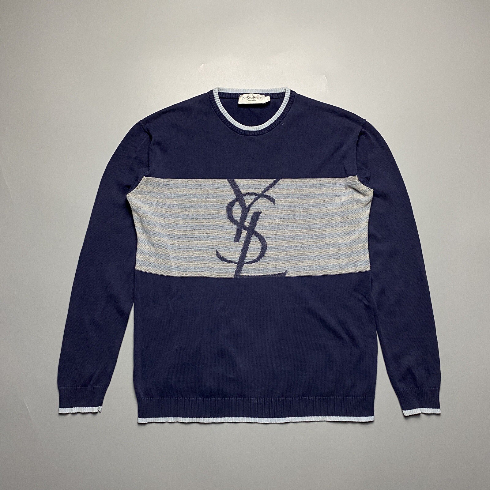 Maglione Yves Saint Laurent grande logo YSL di design