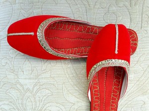 red velvet mules