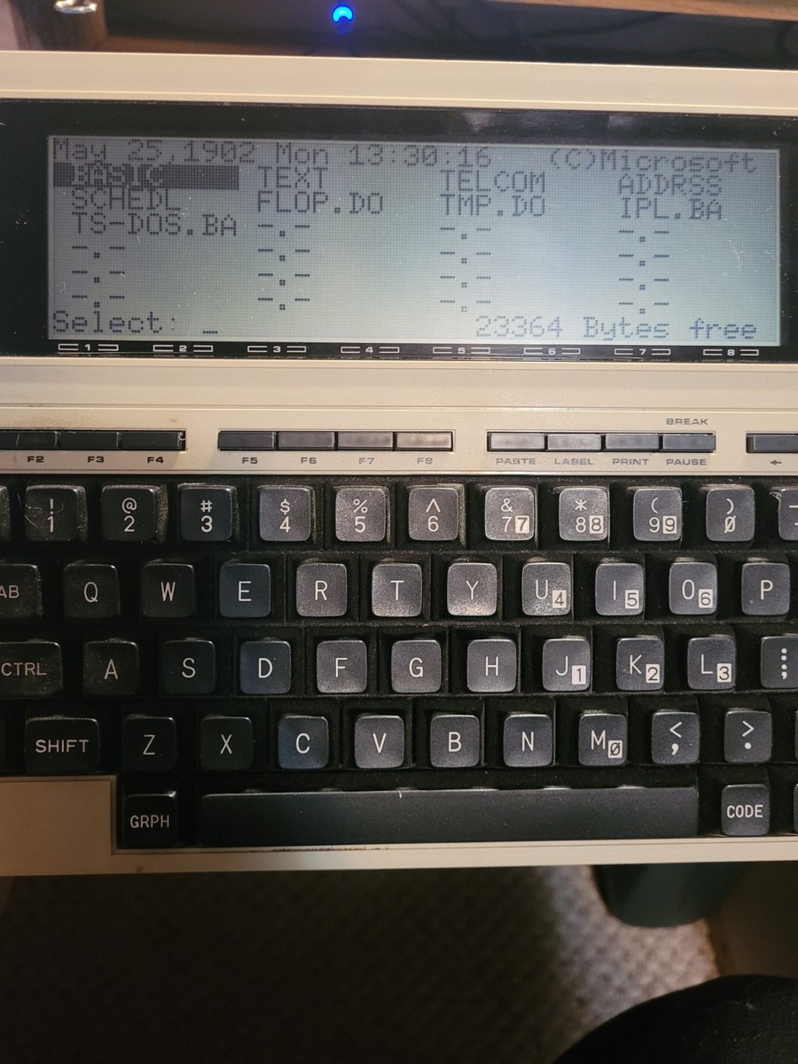 Vintage Radio Shack Tandy TRS-80 Model 100 Portable Computer