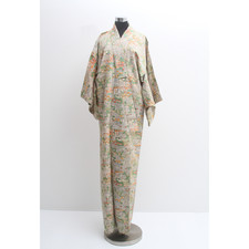 Pre-Owned Silk Komon Kimono   Intricate Utensils and Ornaments Pattern