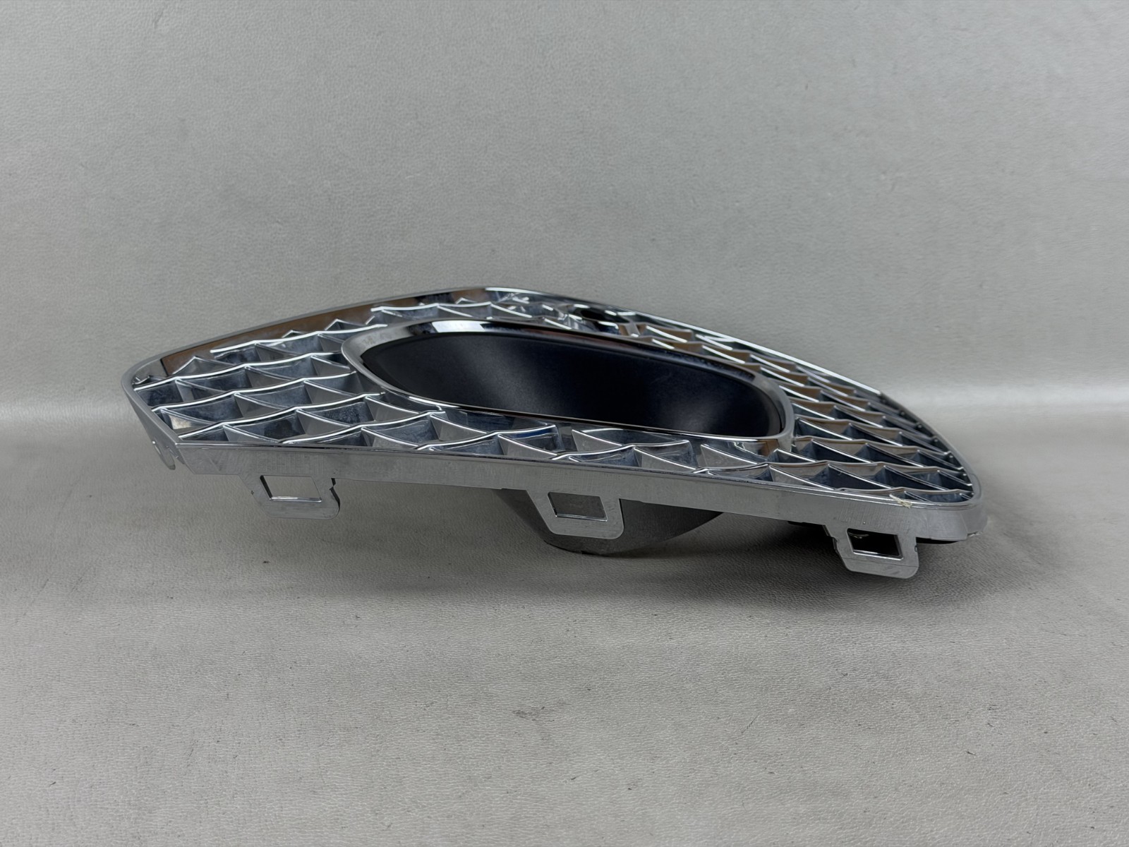 2021-2023 Bentley Bentayga Right Passenger RH Front Lower Side Chrome Grille OEM