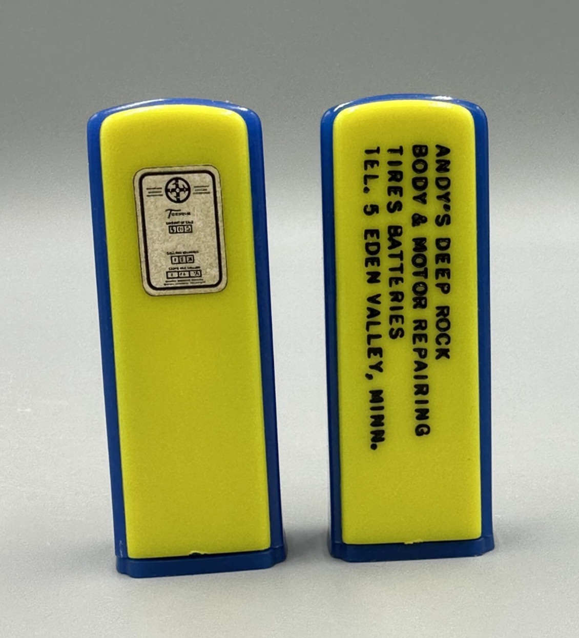 1950s DEEP ROCK GAS PUMP Salt Pepper SHAKERS Set Advertising EDEN VALLEY MN