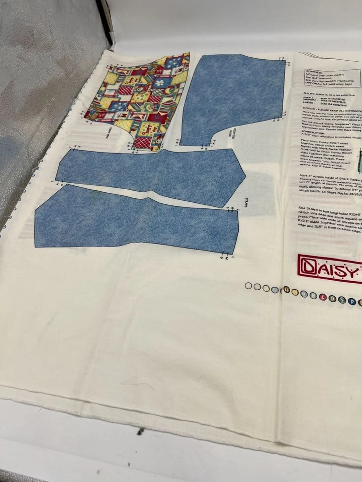 Panel corto de corte y costura Daisy Kingdom O Happy Days tallas 6-24 meses Foto 2 de 4