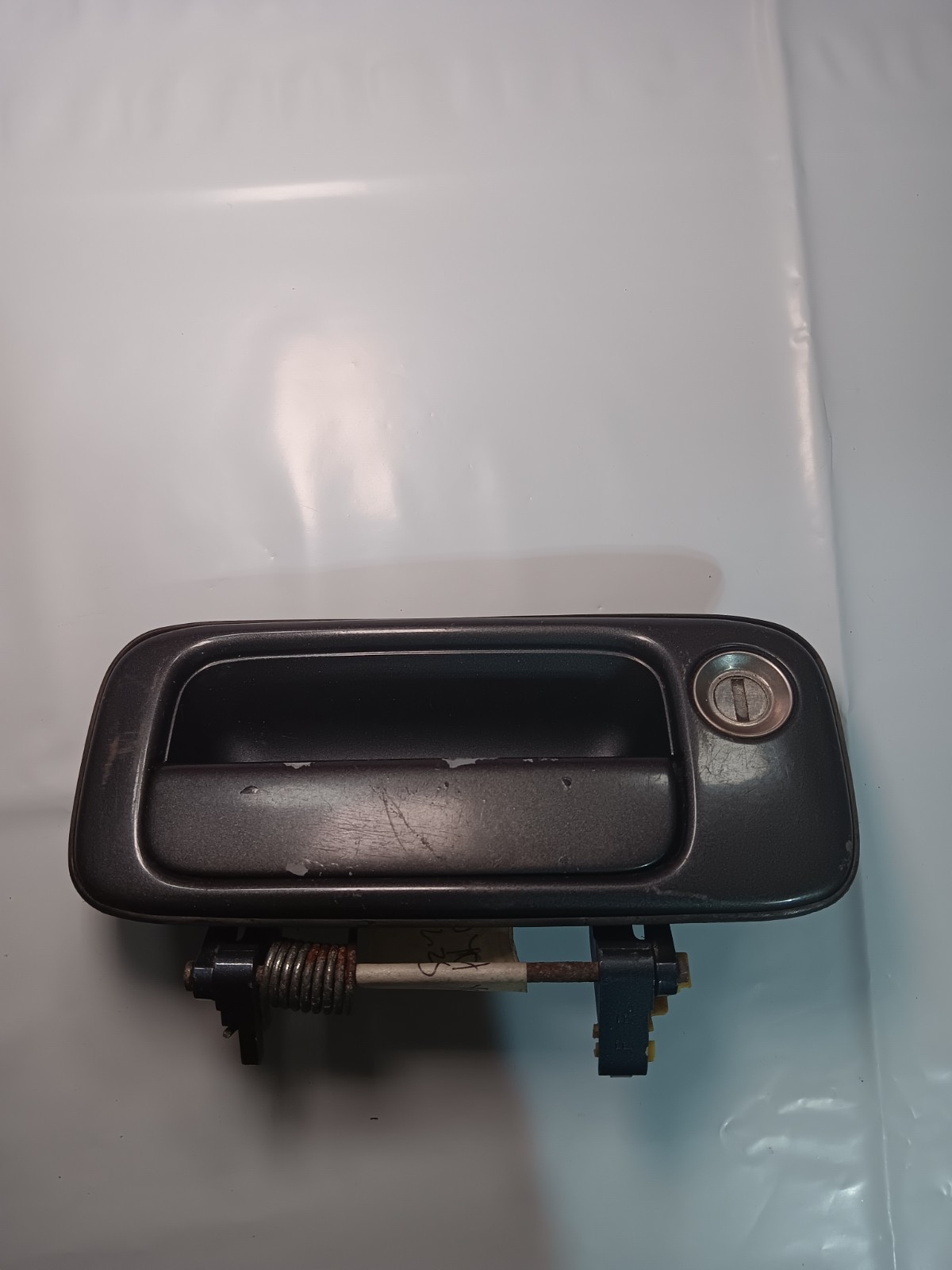 95-97 Toyota Land Cruiser LX450 Front Right Passenger Side Exterior Door Handle