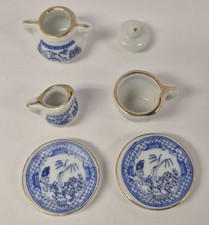 Blue Willow Mini 5 Piece Set Gilt Rim Creamer Sugar Tea Cup Saucers Dollhouse