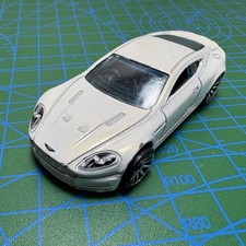 HOT WHEELS Aston Martin DBS - mainline
