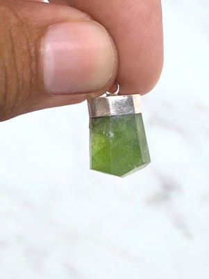 Outstanding Natural Gemstone Green Peridot Pendant 925 Sterling Silver Pendant