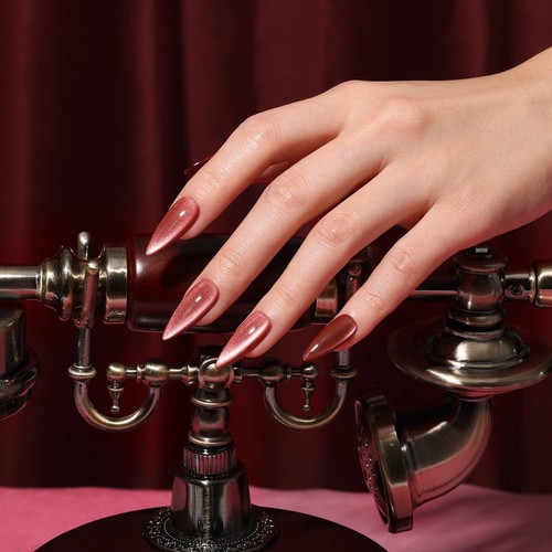 Blueksy Cat Eye Gel Polish - Ruby Rose - RRC01 - 10ml - Picture 4 of 5