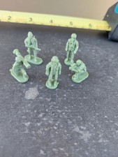 Vintage Miniatur Soldaten Set - 5 Figuren - Tim Mee / Airfix - Maßstab 1:32 (ish)