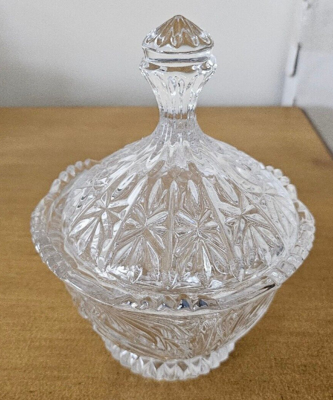 Vintage Anna Hutte Bleikristall Candy Disk w/Lid - 24% Lead Crystal