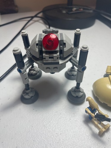 Lego Star Wars Microfighter Lot, 75077 Homing Spider, AAT, 75073 Vulture Droid - Picture 2 of 10