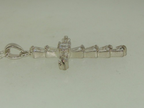 ELEGANT VINTAGE STERLING SILVER BAGUETTE RHINESTONE CROSS NECKLACE! - Picture 7 of 8
