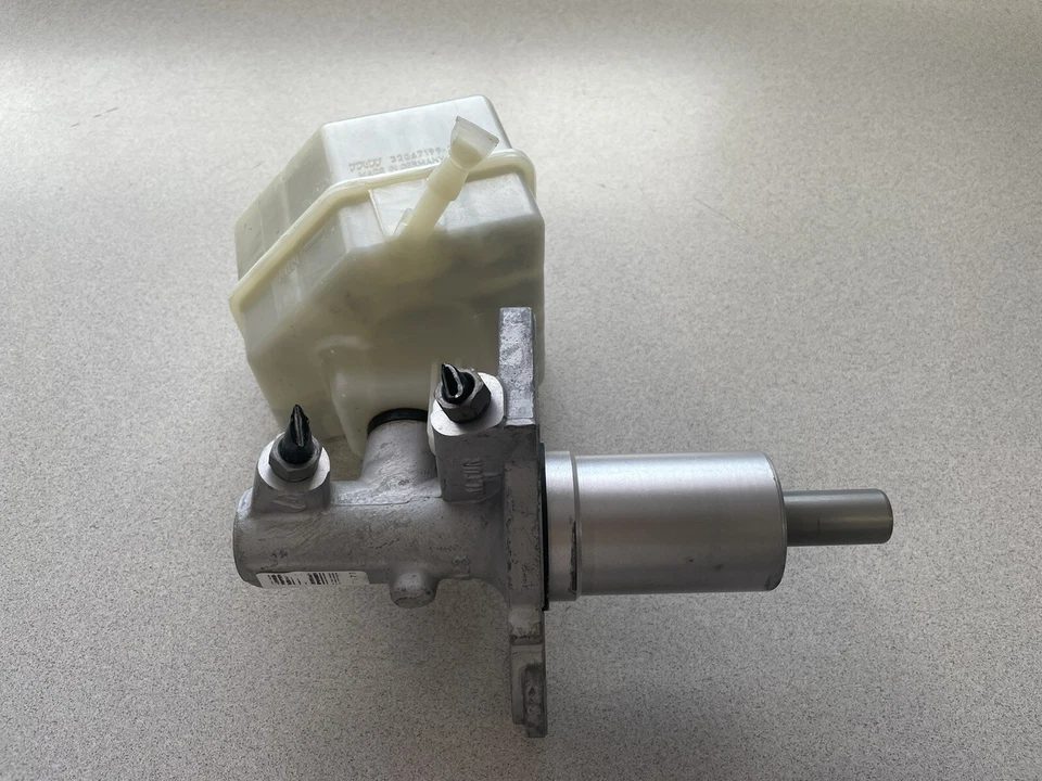 BMW X3 3.0Si E83LCI 2006-2010 ~ cilindro maestro de freno ~ 34336786629 ~ pieza OEM Foto 2 de 4