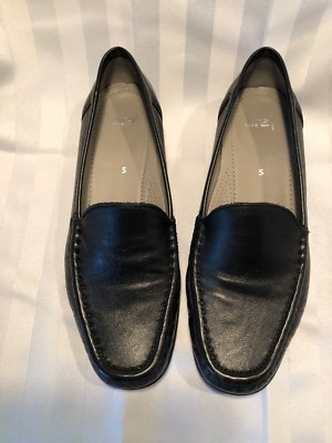 ARA Womens Loafers Flats Shoes Size AU 5 (7 U.S.)