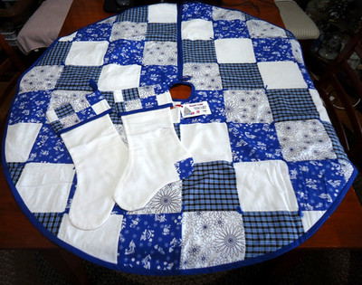 Handmade Patchwork Christmas Tree Skirt 2 Matching Stockings
