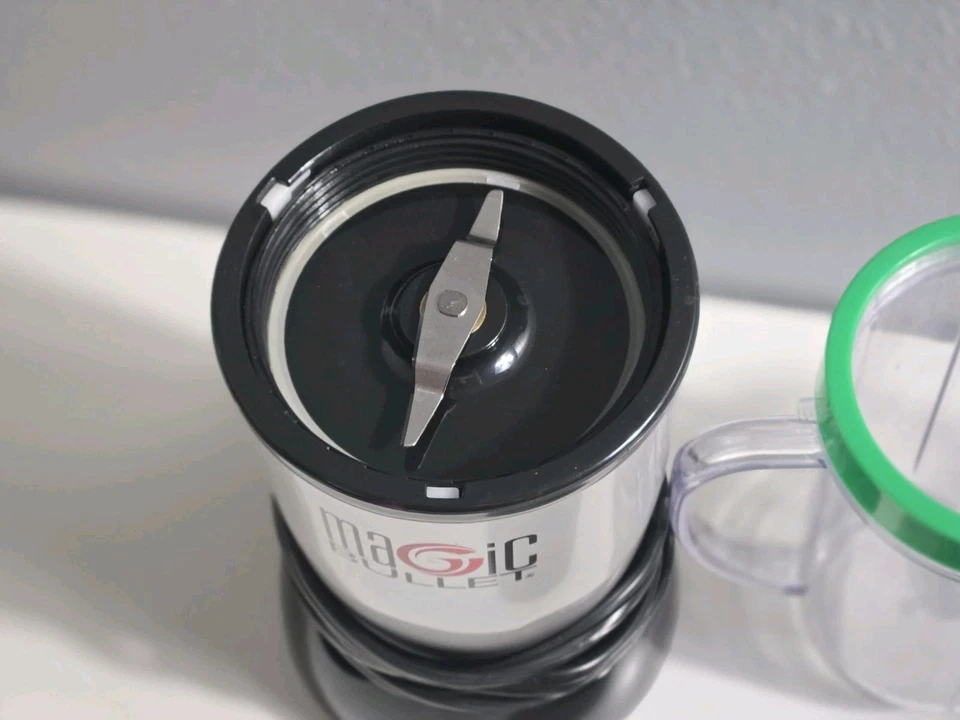 Magic Bullet Blender MB1001 Motor Base Two Cups Extra Blade -D8 - Image 2 of 3