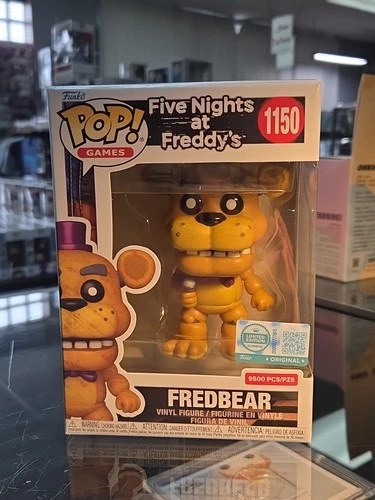 Funko Pop! Supreme Le Five Nights Freddy's Fredbear Exclusive #1150 W/ Protector