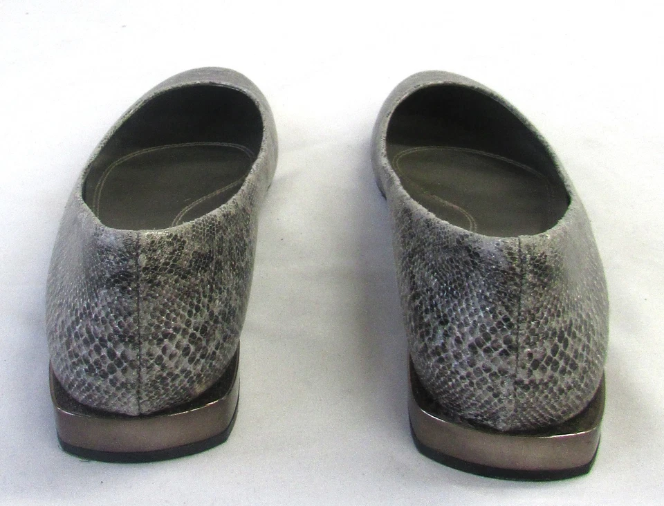 Zapatos sin cordones Tahari para mujer con estampado de animales con tacón de 1" talla 8,5 Foto 4 de 4