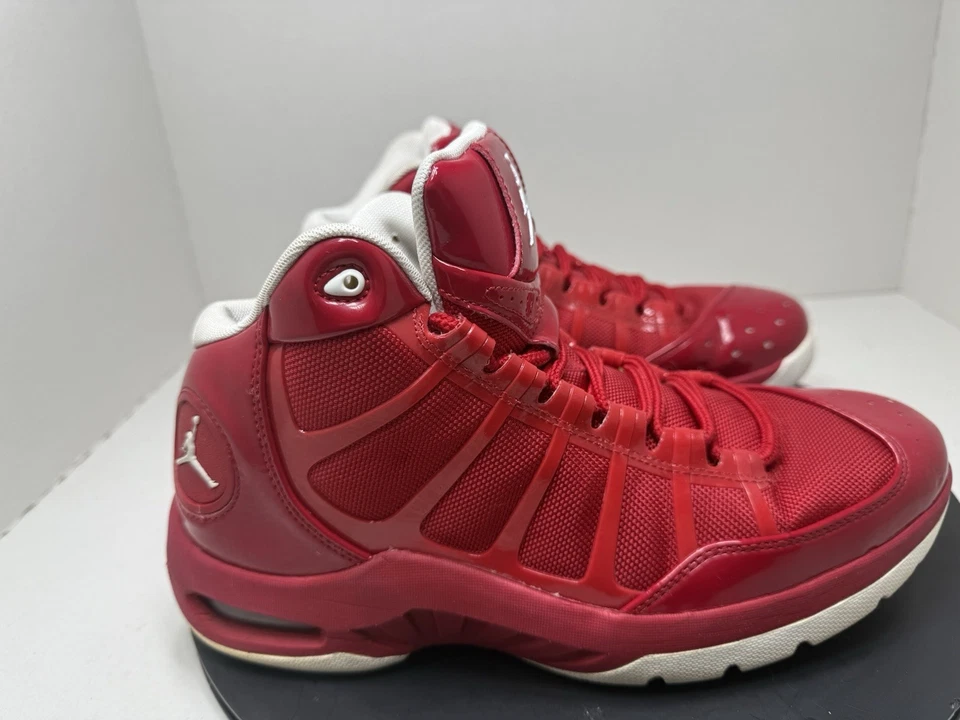 Jordan’s Varsity Red AÑO 2010 Juega en estas Talla 9 Excelente Estado Raro Foto 3 de 4