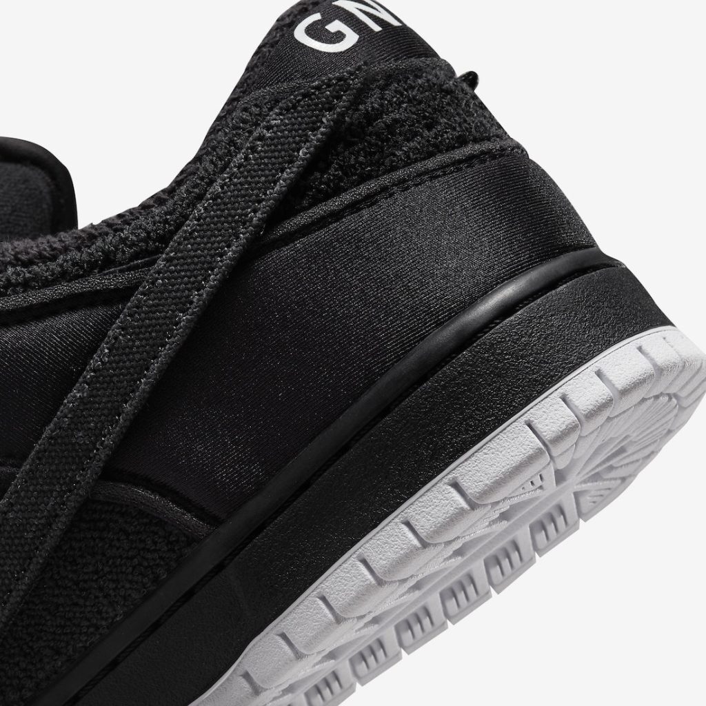Gnarhunters × Nike SB Dunk Low Black / White DH7756-010