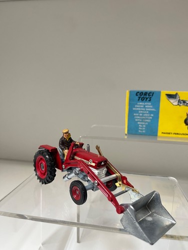 Vintage Corgi 69 Massey Ferguson 165 Tractor with Shovel 1967/72 MIB & insert - Picture 9 of 23