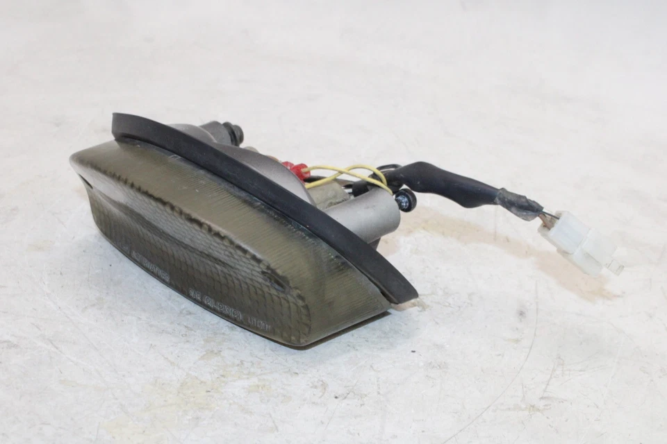 04-09 LUZ DE FRENO TRASERA SUZUKI GS500F OEM Foto 2 de 4