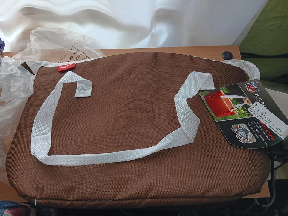 Bolsa de almuerzo refrigeradora de 8 latas Cleveland Browns NFL Rawlings Team Foto 2 de 4