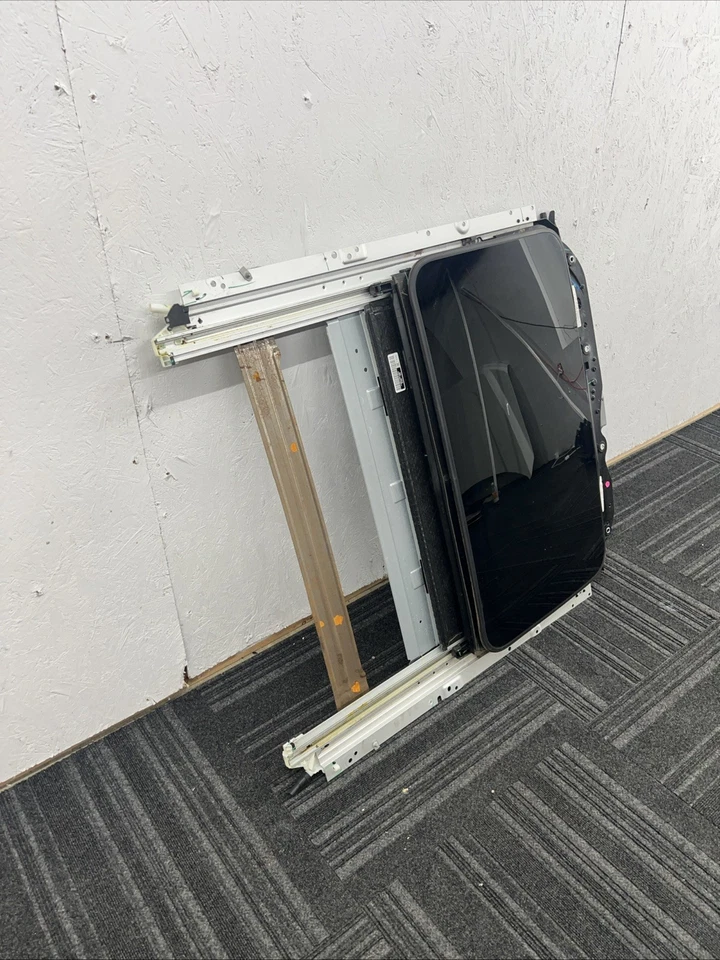 Dodge Durango RT 2017 techo corredizo techo corredizo montaje de orugas y ventana de vidrio!! Foto 2 de 4