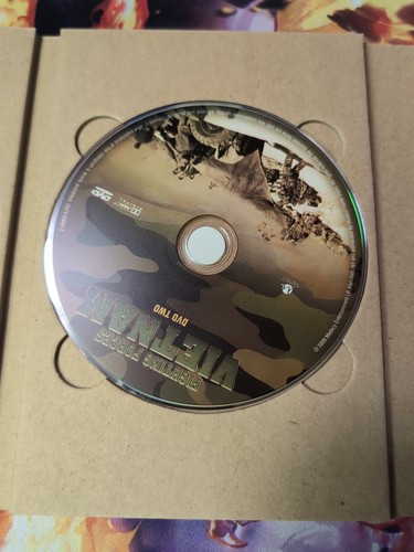 Mandacy Ent FIGHTING FORCES VIETNAM(2009, DVD) Pre-Owned 5 Disc Set LN Condition - Imagen 9 de 13
