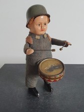Schuco Soldat mit Trommel Uhrwerk Stahlhelm Filz Tanzfigur Blechspielzeug 1930er