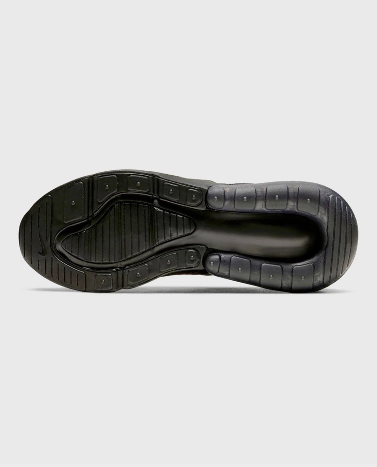 ¡Nuevo! Zapatos para correr Nike Air Max 270 triple negros para hombre. Talla 9. ¡Impresionantes zapatos! Foto 4 de 4