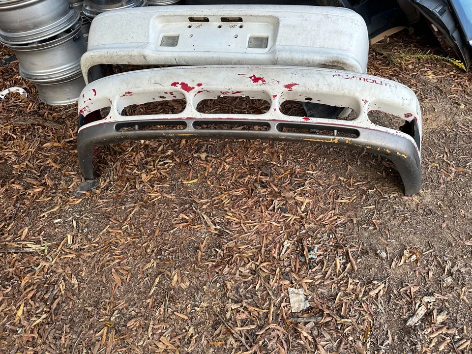 92-94 Plymouth Laser 1G 1GB OEM CUBIERTA DE PARACHOQUES DELANTERO Foto 4 de 4