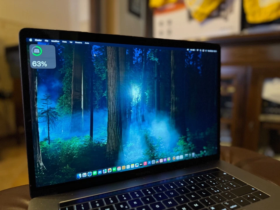 Apple MacBook Pro 15" 2019 · i9 · 32GB · 512GB, foto 3 di 4