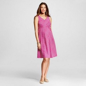 white casual maternity dress