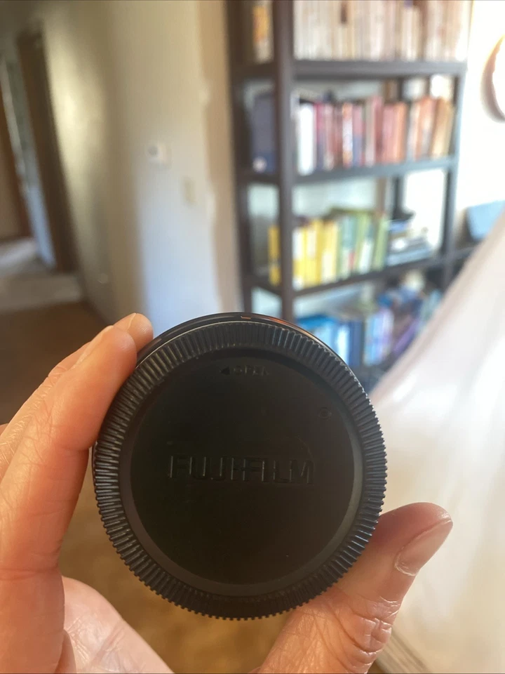 Lente de cámara Fujifilm Fujinon XF27 mm f/2,8 negra en excelente estado Foto 3 de 4