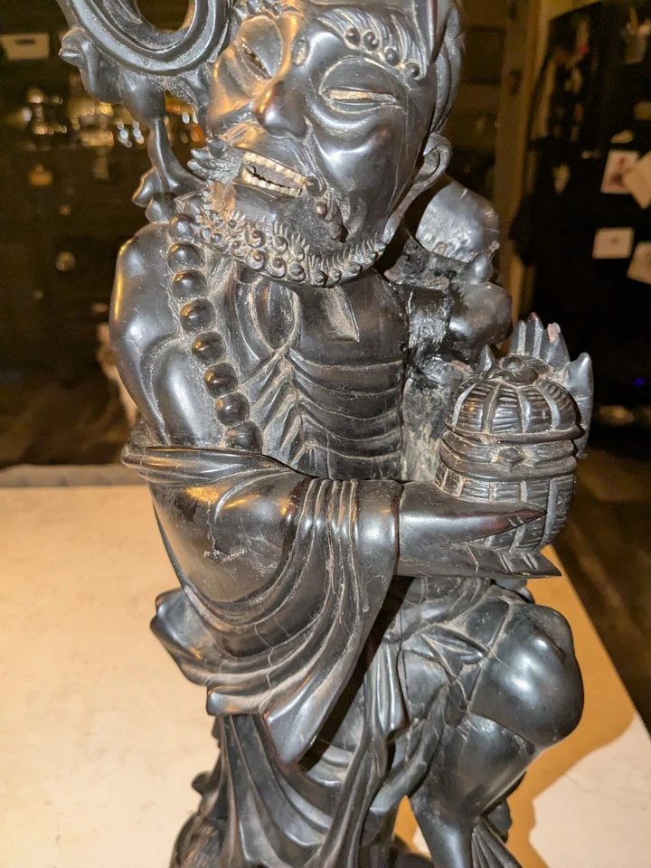 Antigua figura china de madera dura de ébano tallada de un inmortal 20" siglo XIX. Siglo? Foto 3 de 4