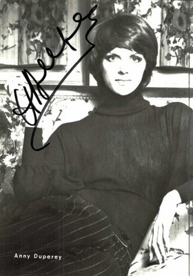 Anny Duperey     ** Original Unterschrift auf-DEFA- Karte ** N 886 g