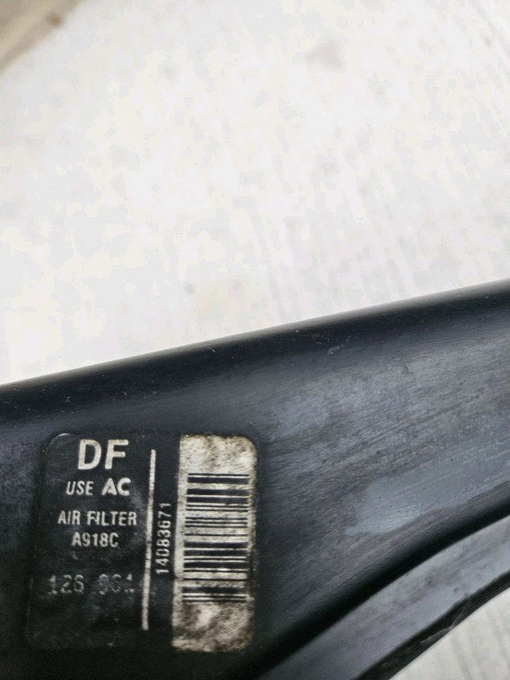 Cubierta de admisión de aire GM TPI usada 85-92 Chevrolet Camaro Iroc-Z Z-28 Foto 3 de 3