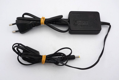 Casio AC Adaptor AD-C52 G - Netzteil - Adapter - Ladegerät - 5,3V 650mA