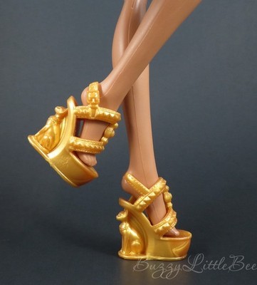 Monster High Doll G3 Cleo de Nile Self-scare Day Gold Egyptian Cat Shoes