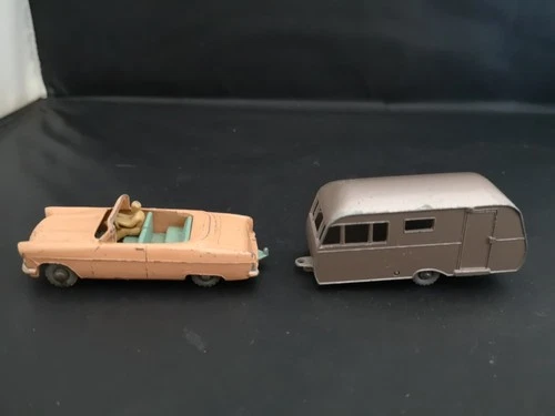 MATCHBOX LESNEY FORD ZODIAC CONVERTIBLE AND BLUEBIRD DAUPHINE CARAVAN--Y405