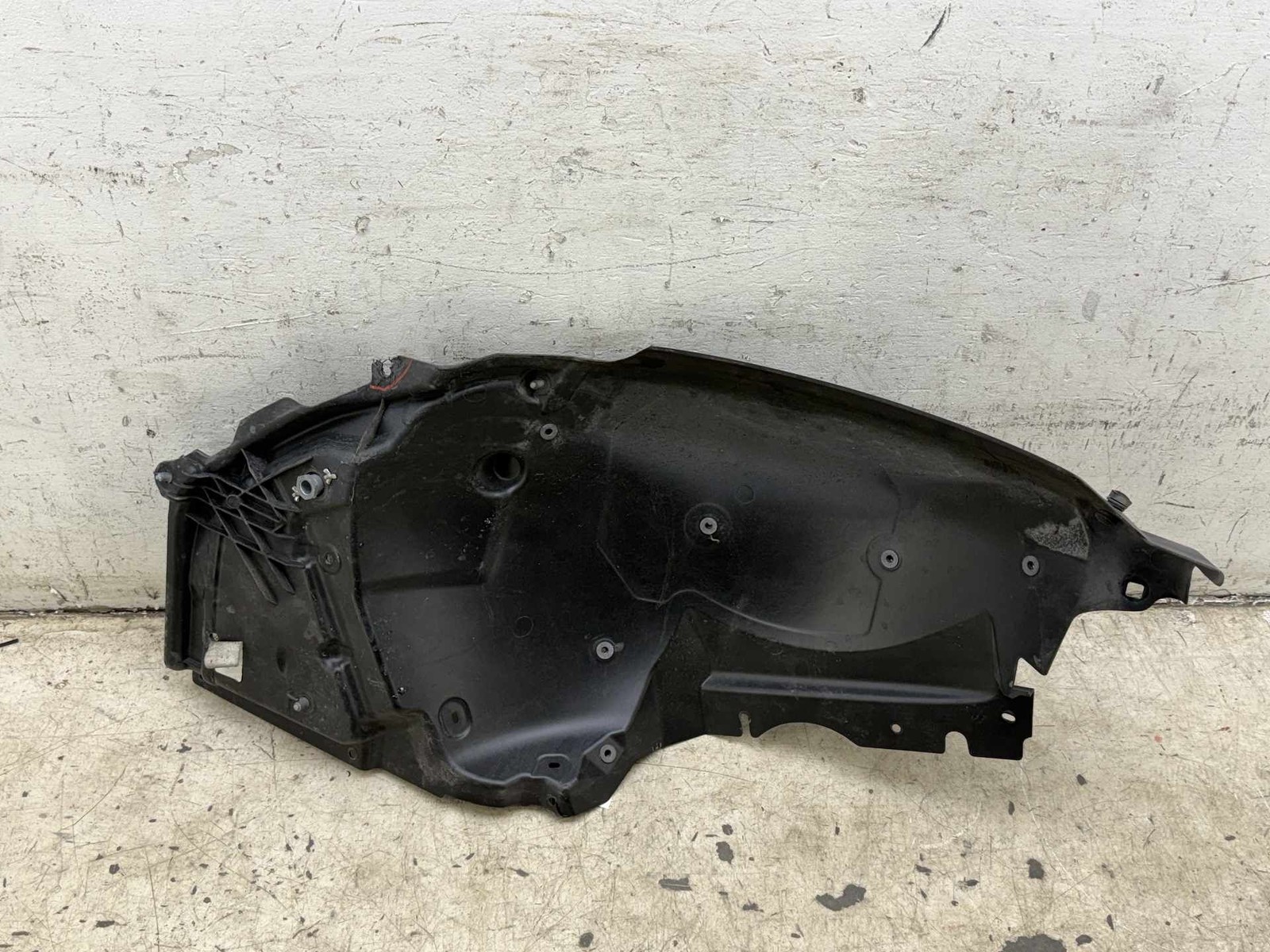 Aston Martin Vantage 2019-2023 Front Left Support bracket