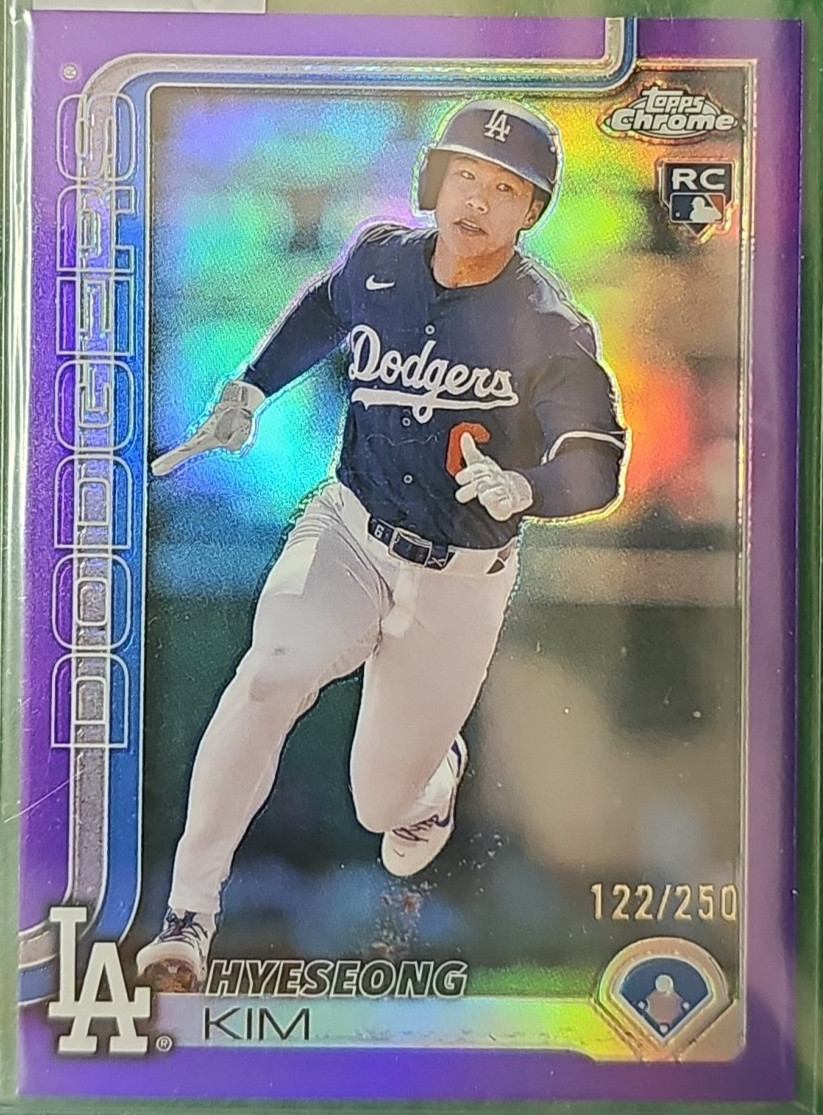 2025 Topps Chrome Baseball Hyeseong Kim Purple Refractor RC /250 #152