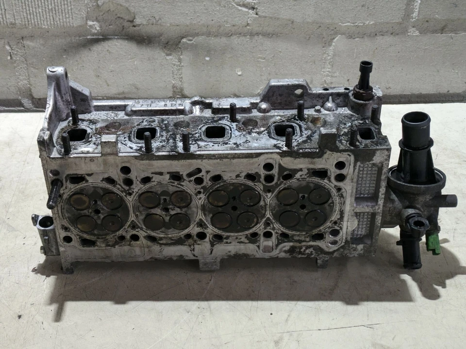 Cylinder head 5518859S Opel Meriva 1.3 CDTI DPF 55 KW 75 hp 202674 km - Image 4 of 4
