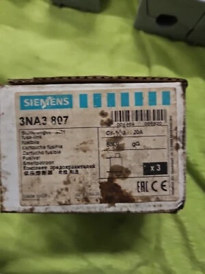 Siemens 3NA3807 FUSE LINK, LV HRC, 20A, 500VAC, 250VDC — Circuit Breakers & Fuses