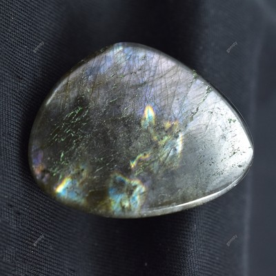 Natural 67.45 Carat Oval Shape CERTIFIED Labradorite Loose Gemstone