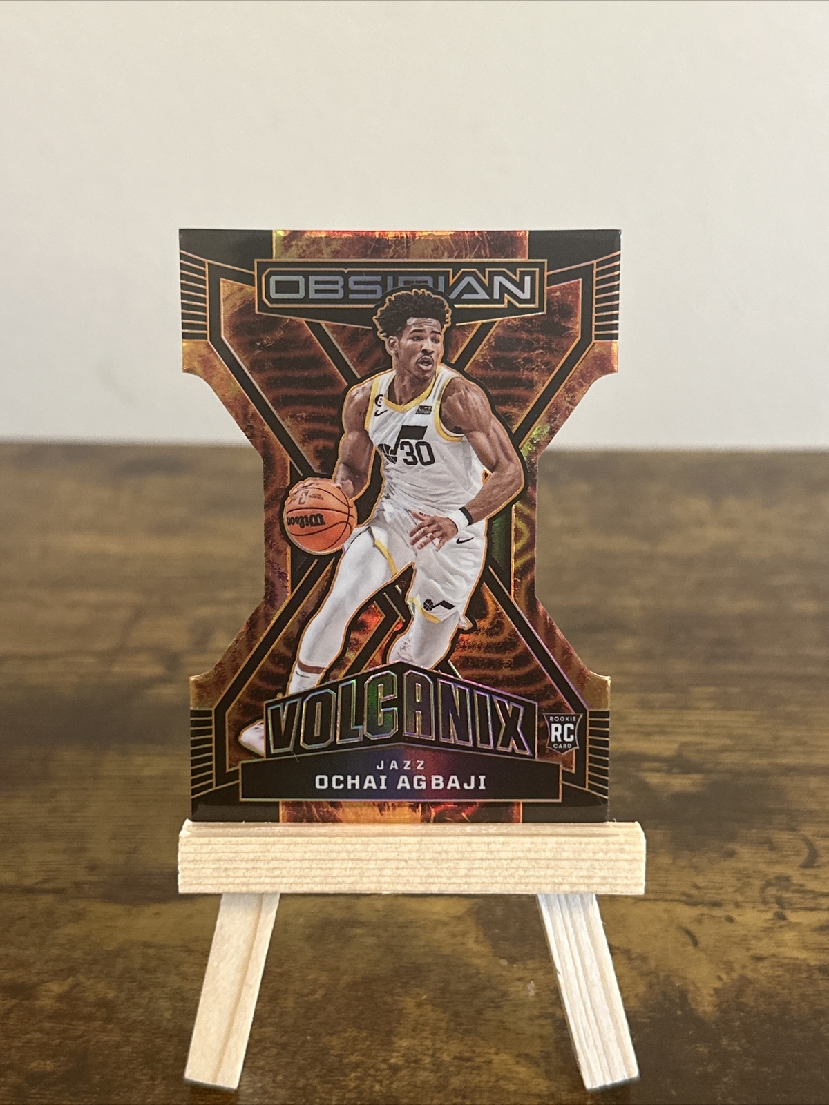 🔥2022-23 Panini Obsidian Basketball #2 Ochai Agbaji Volcanix🔥